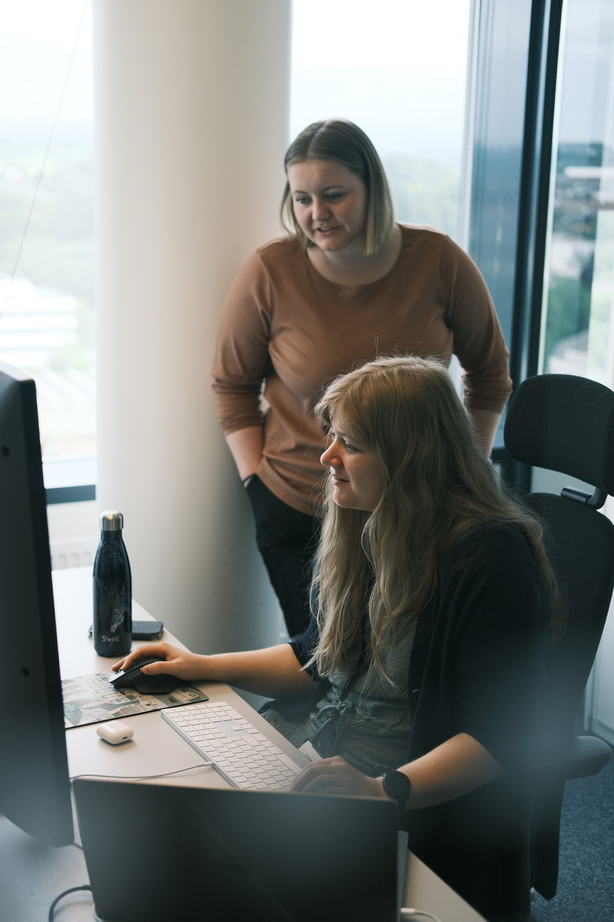 Hege og Lisa sparrar