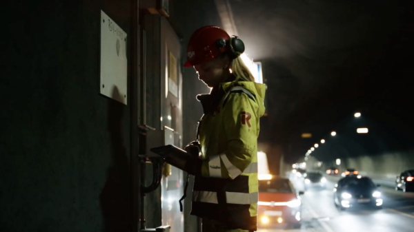 Ansatt i Risa brukar R-Nova i ein tunnel
